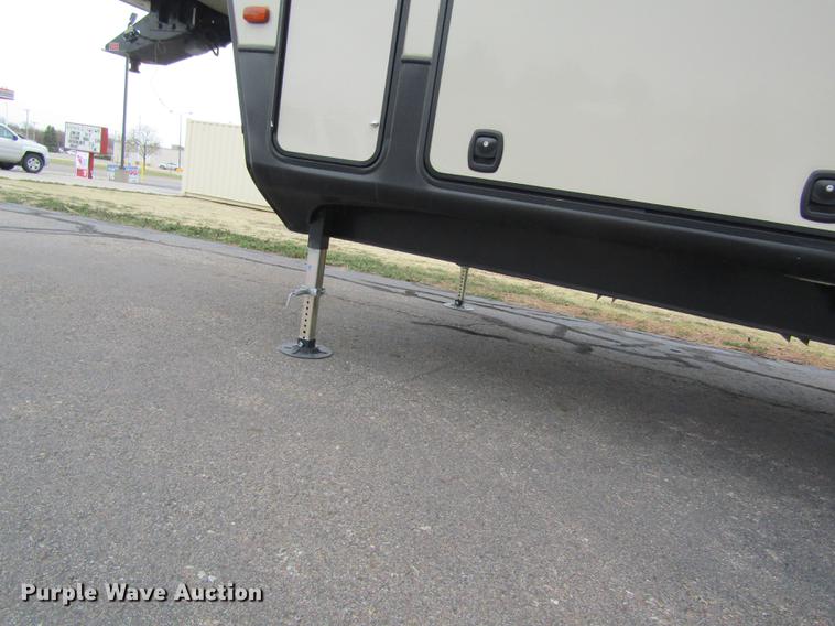 image for item DD8762 2017 Montana High Country HM379RD camper