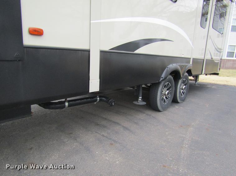 image for item DD8762 2017 Montana High Country HM379RD camper