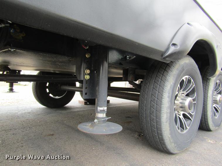 image for item DD8762 2017 Montana High Country HM379RD camper