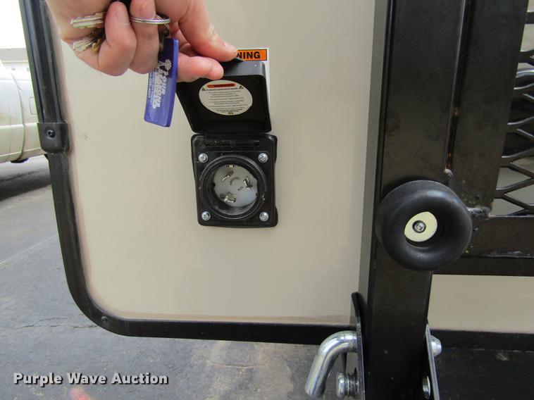 image for item DD8762 2017 Montana High Country HM379RD camper