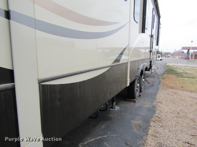 image for item DD8762 2017 Montana High Country HM379RD camper