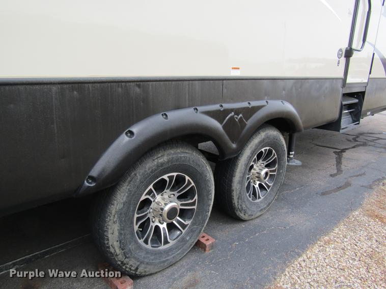 image for item DD8762 2017 Montana High Country HM379RD camper