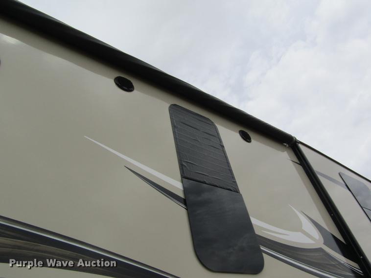 image for item DD8762 2017 Montana High Country HM379RD camper