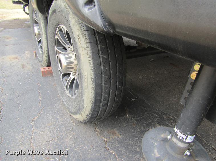 image for item DD8762 2017 Montana High Country HM379RD camper