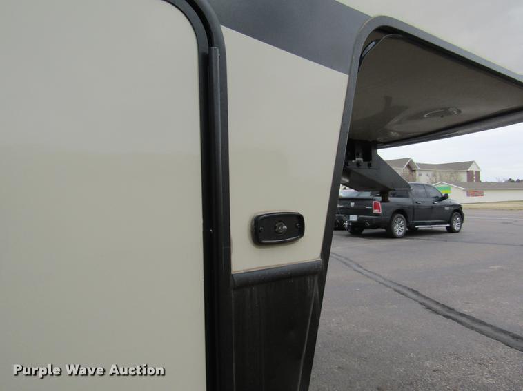 image for item DD8762 2017 Montana High Country HM379RD camper