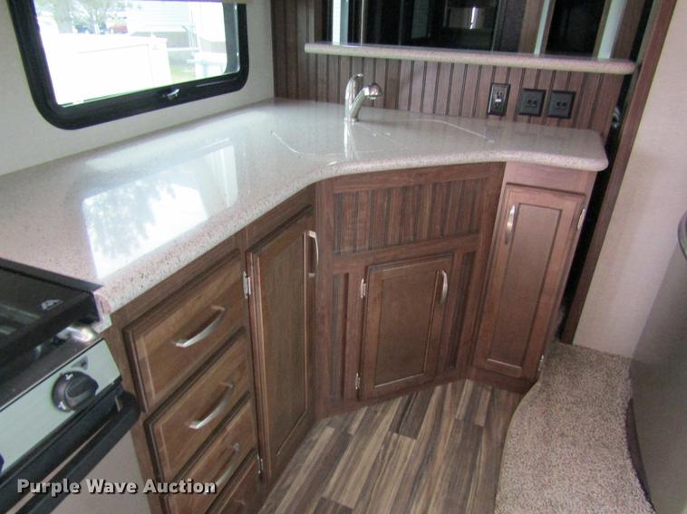 image for item DD8762 2017 Montana High Country HM379RD camper