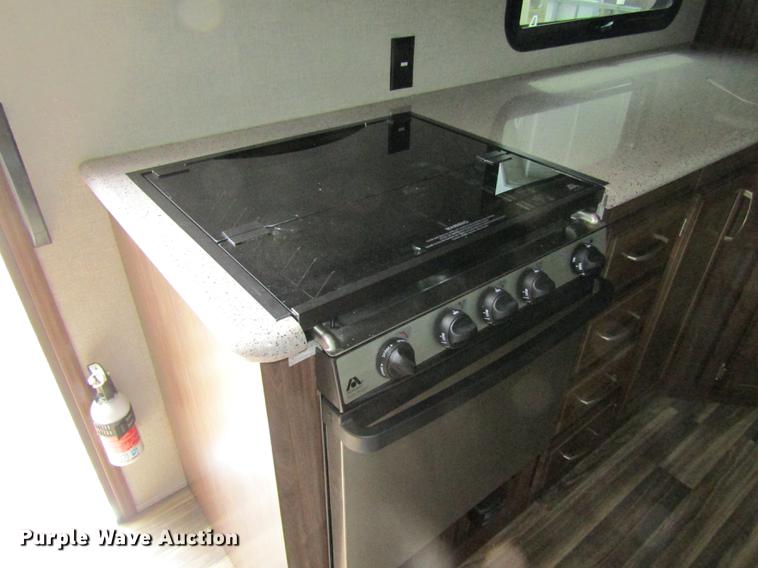 image for item DD8762 2017 Montana High Country HM379RD camper