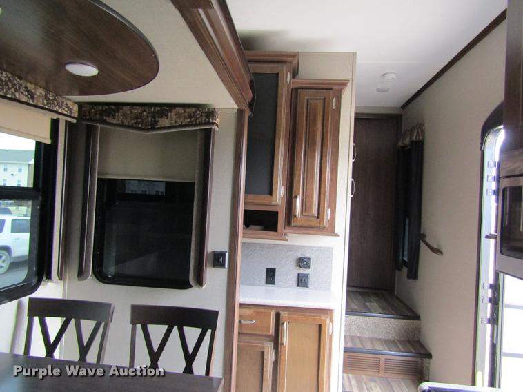 image for item DD8762 2017 Montana High Country HM379RD camper