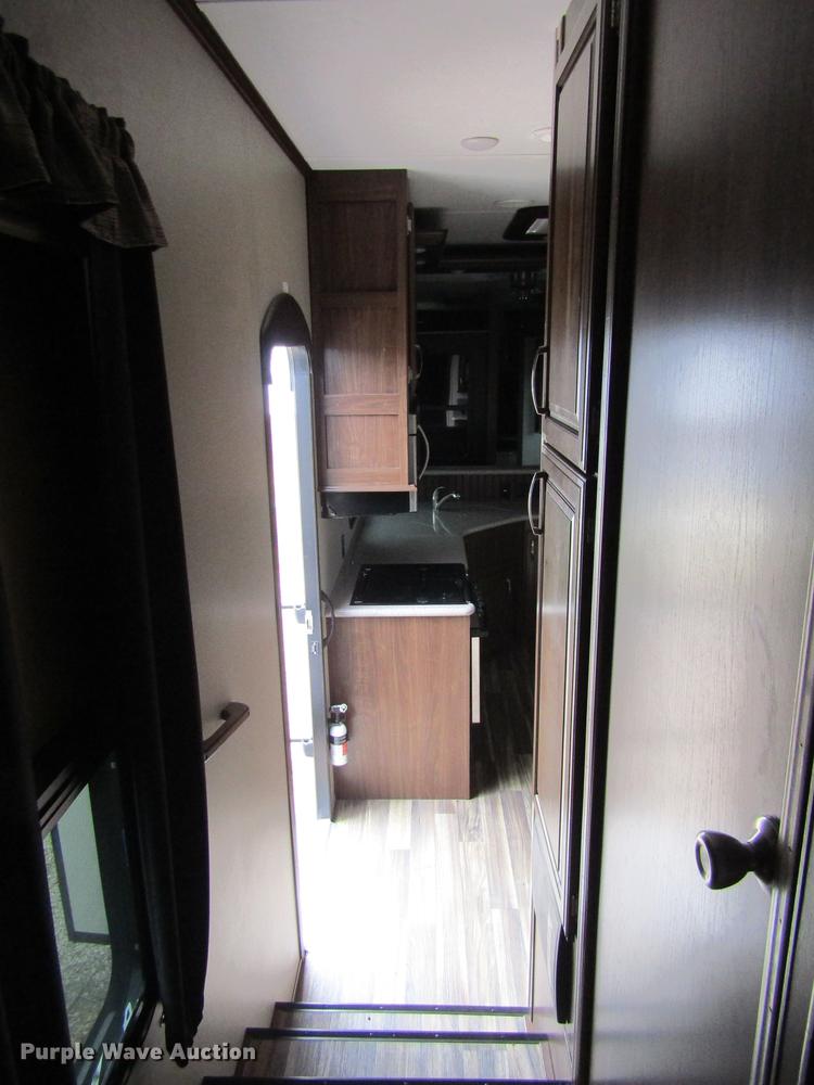 image for item DD8762 2017 Montana High Country HM379RD camper