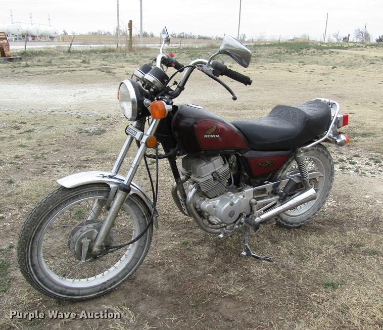 image for item DD8763 1982 Honda CM250 motorcycle