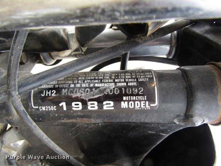 image for item DD8763 1982 Honda CM250 motorcycle