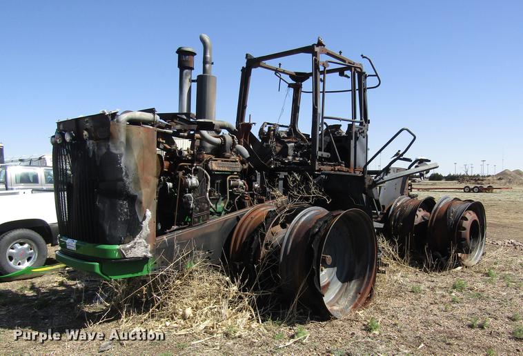 image for item DD8767 2011 John Deere 9230 tractor