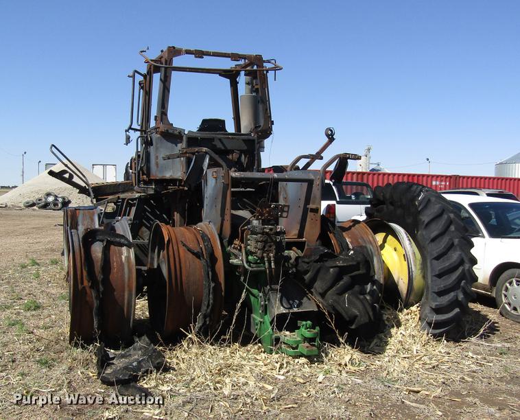 image for item DD8767 2011 John Deere 9230 tractor