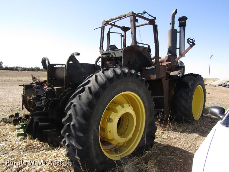 image for item DD8767 2011 John Deere 9230 tractor