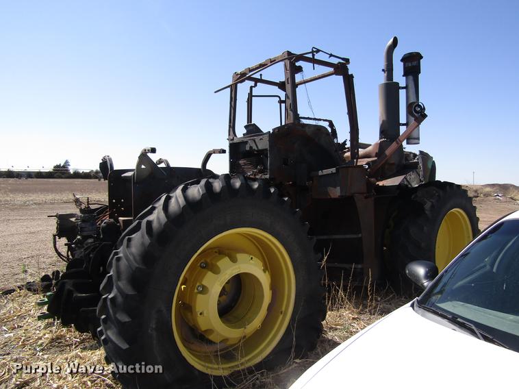 image for item DD8767 2011 John Deere 9230 tractor