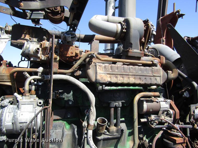 image for item DD8767 2011 John Deere 9230 tractor