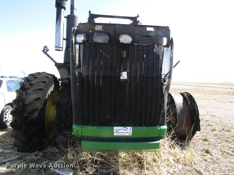 image for item DD8767 2011 John Deere 9230 tractor