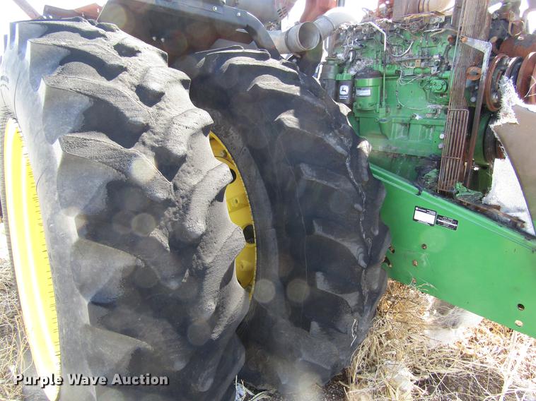 image for item DD8767 2011 John Deere 9230 tractor