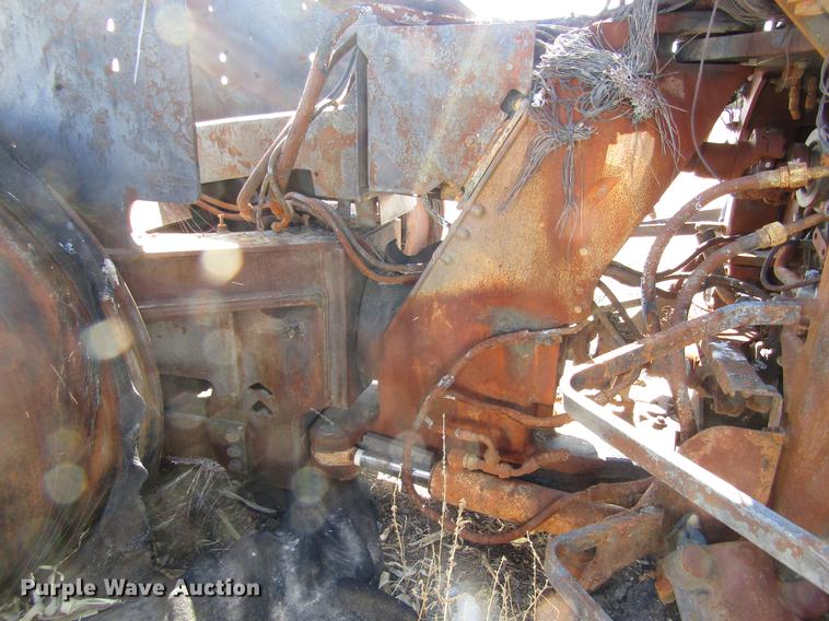 image for item DD8767 2011 John Deere 9230 tractor