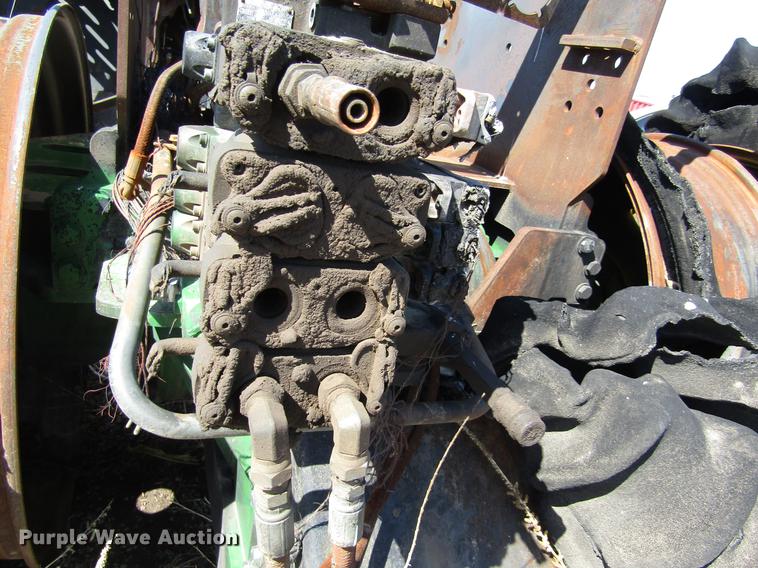 image for item DD8767 2011 John Deere 9230 tractor