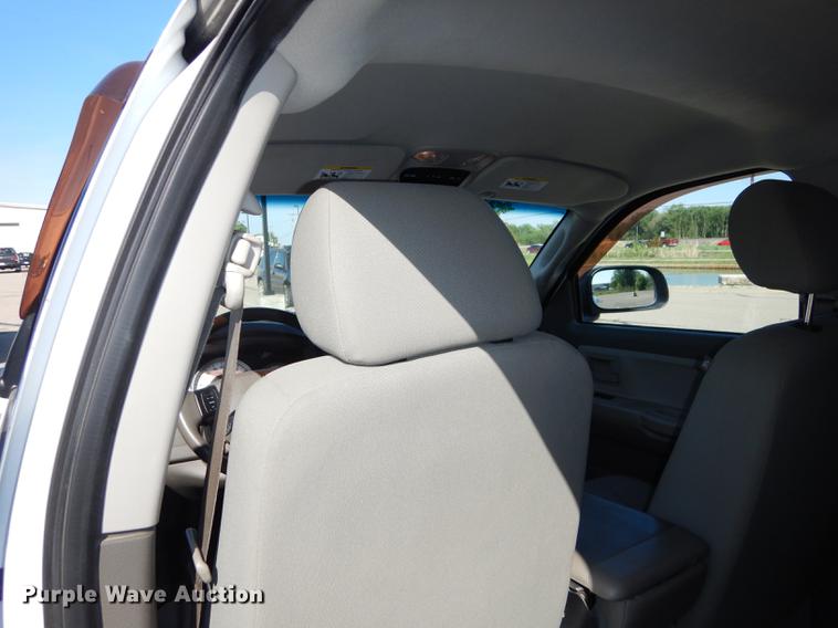 image for item DE1690 2007 Dodge Dakota Quad Cab pickup truck