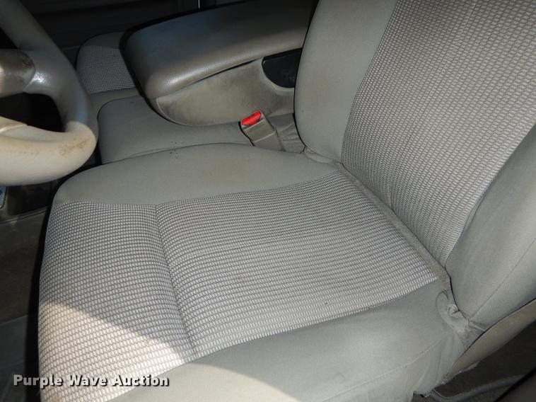 image for item DE1690 2007 Dodge Dakota Quad Cab pickup truck