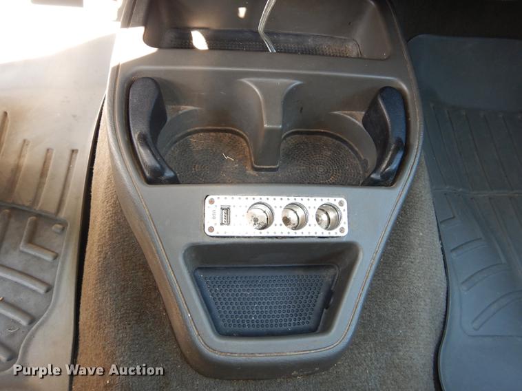 image for item DE1690 2007 Dodge Dakota Quad Cab pickup truck