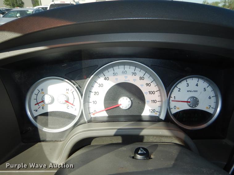 image for item DE1690 2007 Dodge Dakota Quad Cab pickup truck