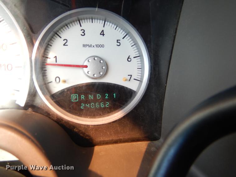 image for item DE1690 2007 Dodge Dakota Quad Cab pickup truck