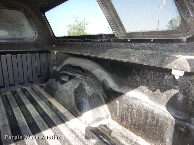 image for item DE1690 2007 Dodge Dakota Quad Cab pickup truck