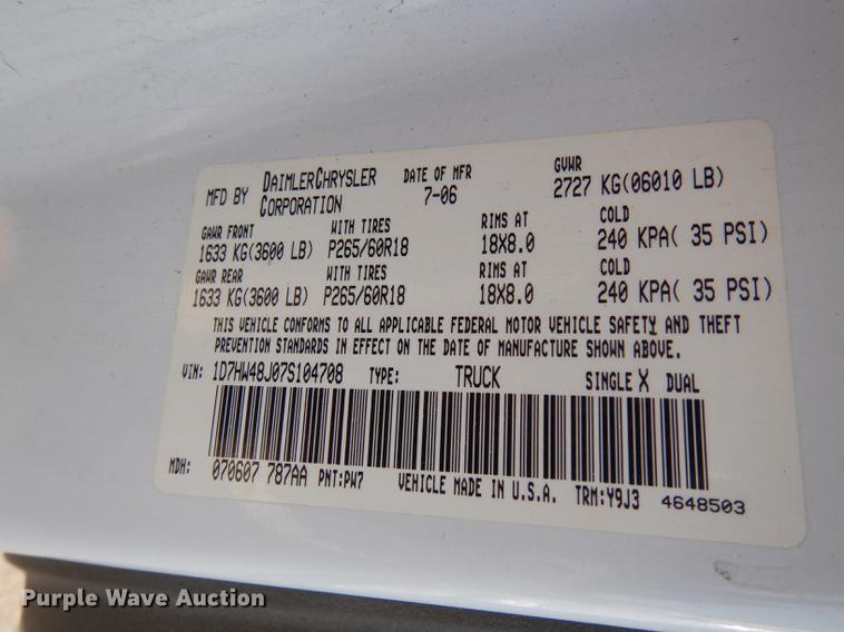 image for item DE1690 2007 Dodge Dakota Quad Cab pickup truck