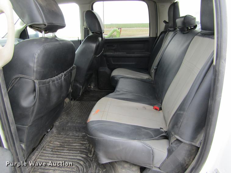 image for item DE6762 2015 Dodge Ram 2500HD Quad Cab pickup truck