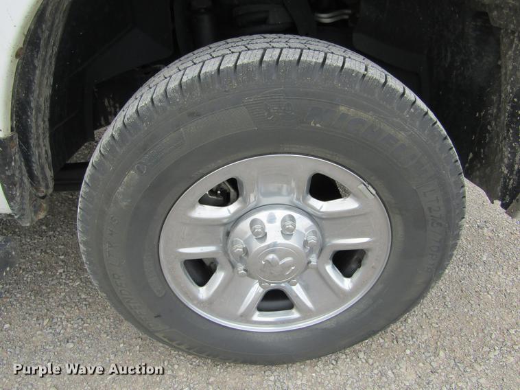 image for item DE6762 2015 Dodge Ram 2500HD Quad Cab pickup truck