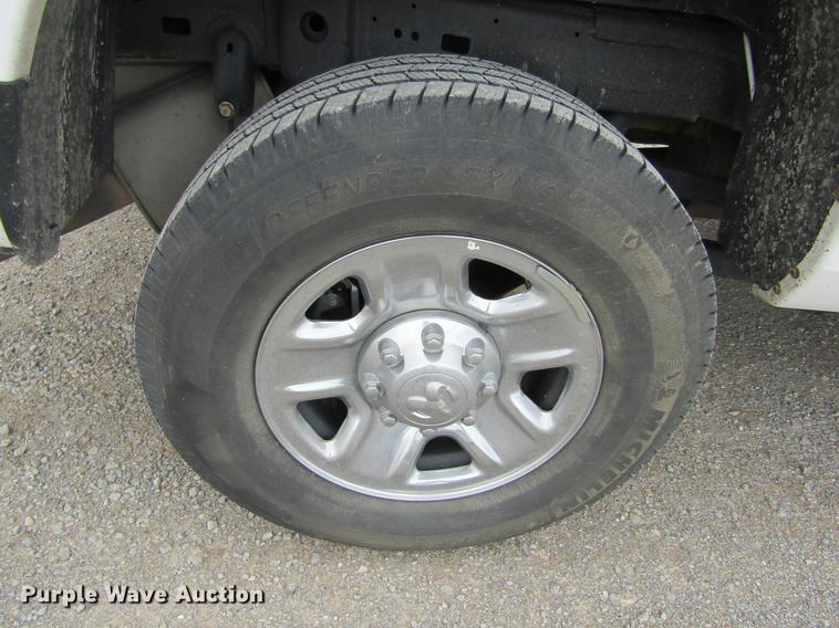 image for item DE6762 2015 Dodge Ram 2500HD Quad Cab pickup truck