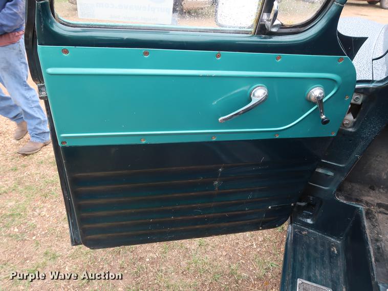 image for item DF3655 1959 Chevrolet Apache 31 pickup truck