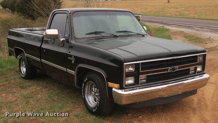 image for item DF3656 1985 Chevrolet C1500 pickup truck