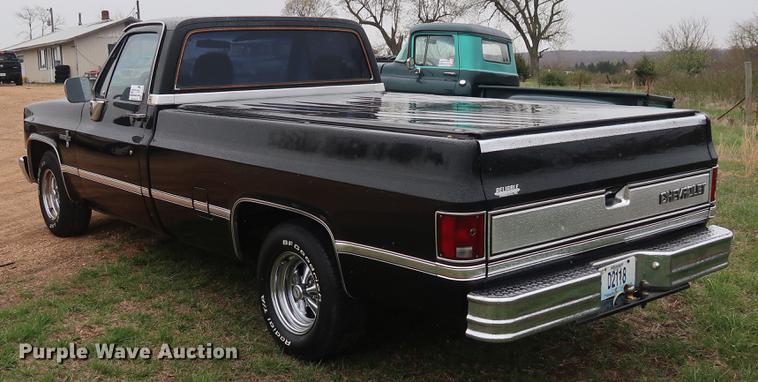 image for item DF3656 1985 Chevrolet C1500 pickup truck