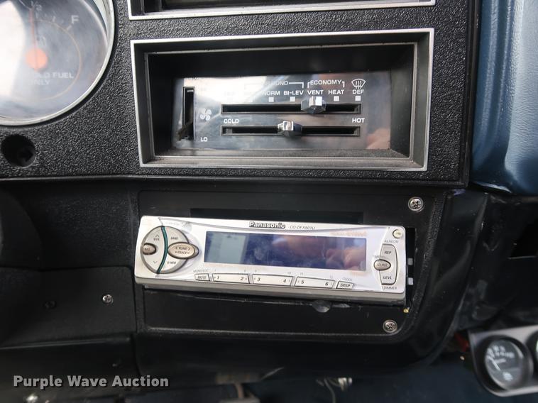 image for item DF3656 1985 Chevrolet C1500 pickup truck