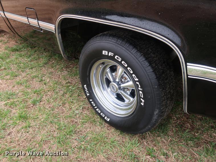 image for item DF3656 1985 Chevrolet C1500 pickup truck