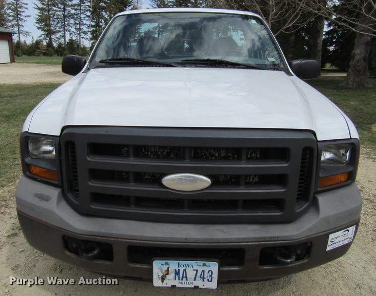 image for item DF3779 2005 Ford F250 Super Duty pickup truck