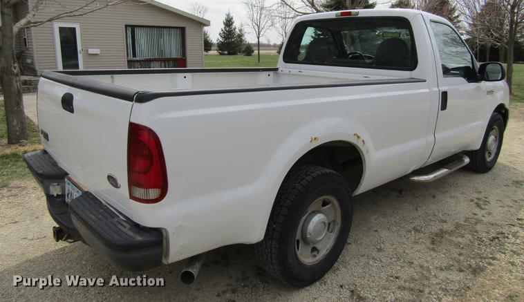 image for item DF3779 2005 Ford F250 Super Duty pickup truck