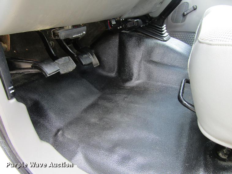 image for item DF3779 2005 Ford F250 Super Duty pickup truck