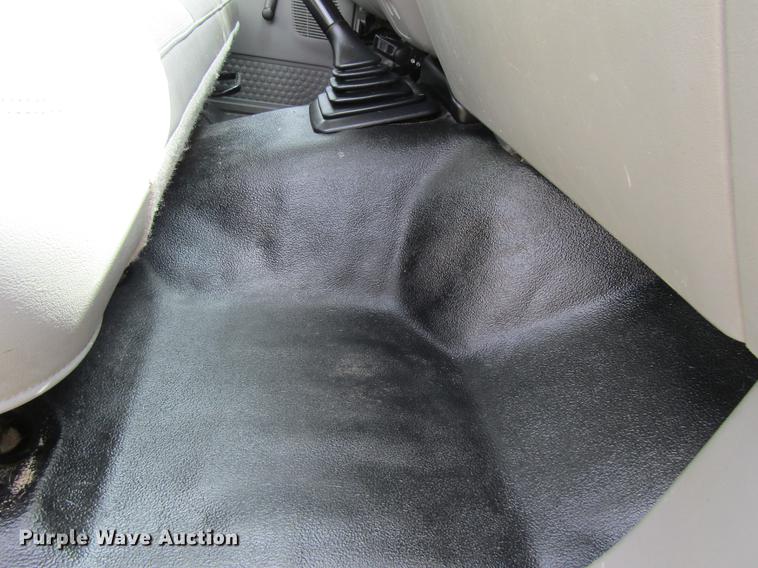 image for item DF3779 2005 Ford F250 Super Duty pickup truck