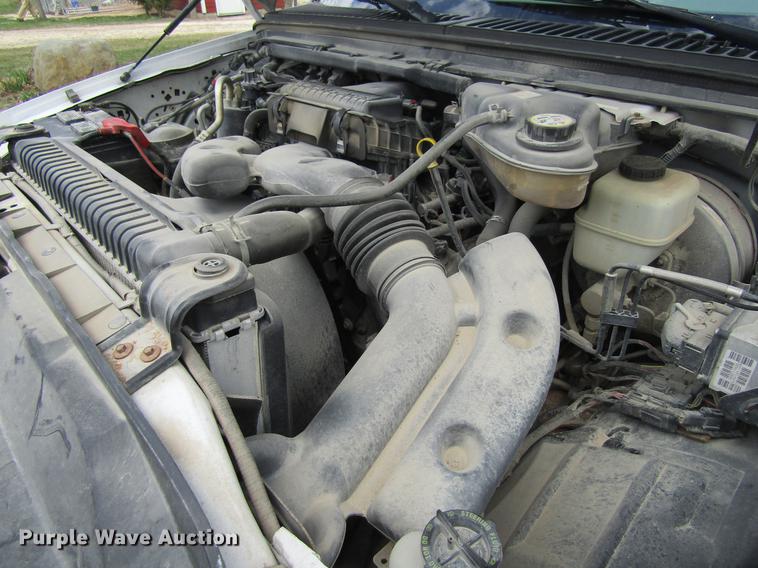 image for item DF3779 2005 Ford F250 Super Duty pickup truck