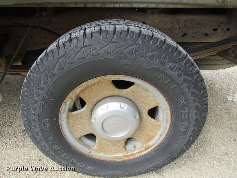 image for item DF3779 2005 Ford F250 Super Duty pickup truck