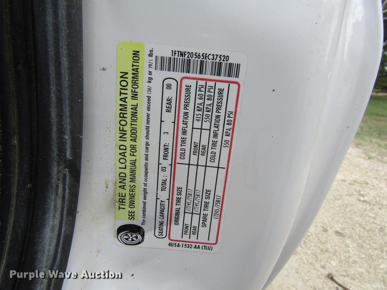 image for item DF3779 2005 Ford F250 Super Duty pickup truck