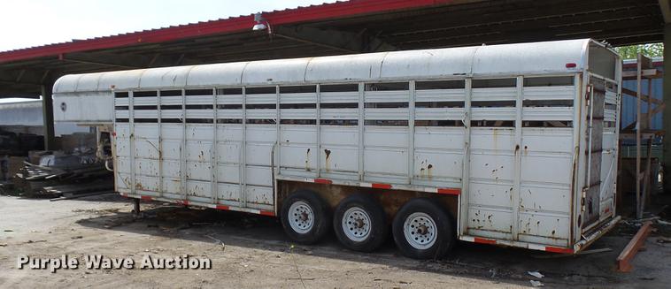 image for item DP9532 2001 Ponderosa livestock trailer