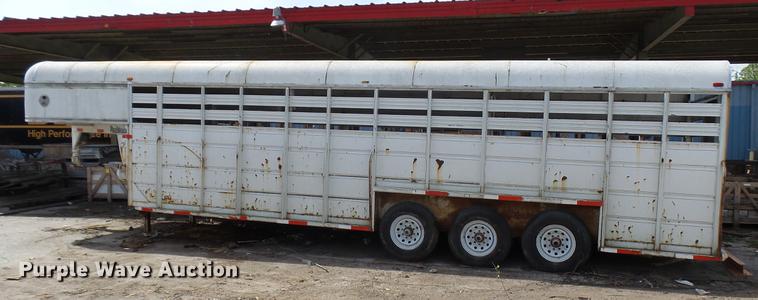 image for item DP9532 2001 Ponderosa livestock trailer