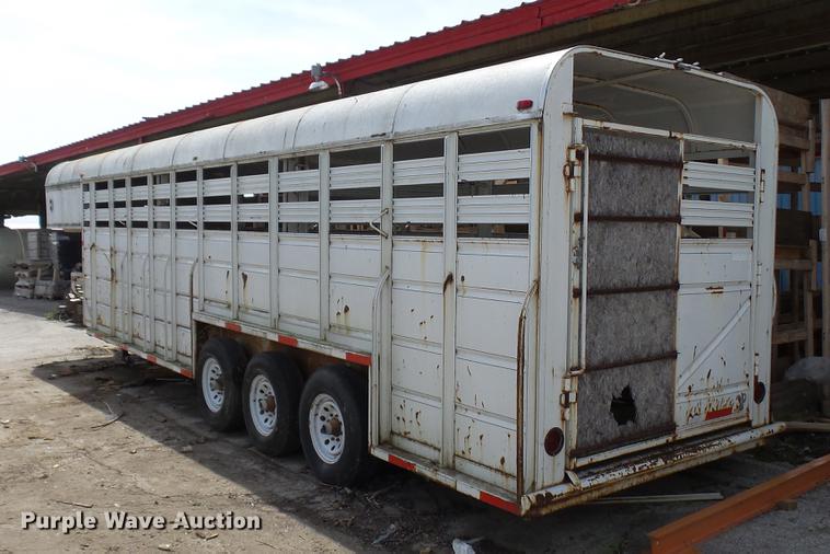 image for item DP9532 2001 Ponderosa livestock trailer