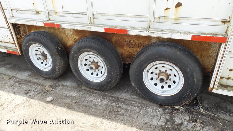 image for item DP9532 2001 Ponderosa livestock trailer